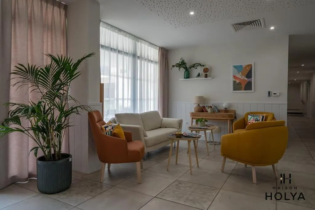 Le Plein Sud - A Avignon - 376B Apartment 0*,